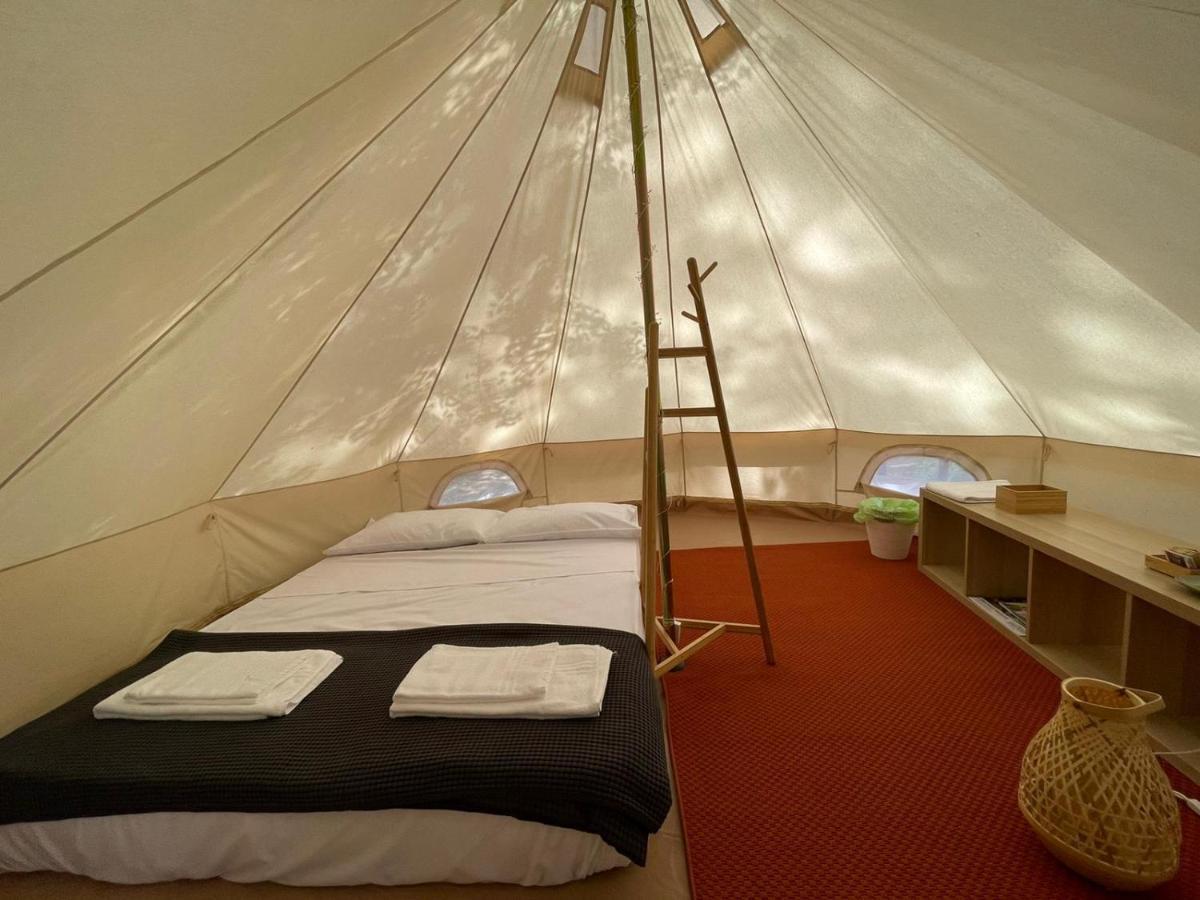River Tribe Glamping Laino Borgo 外观 照片